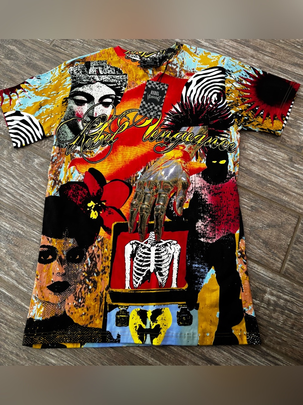 Rebel Vengeance Multicolor Graphic Print Short Sleeve Shirt M NWT